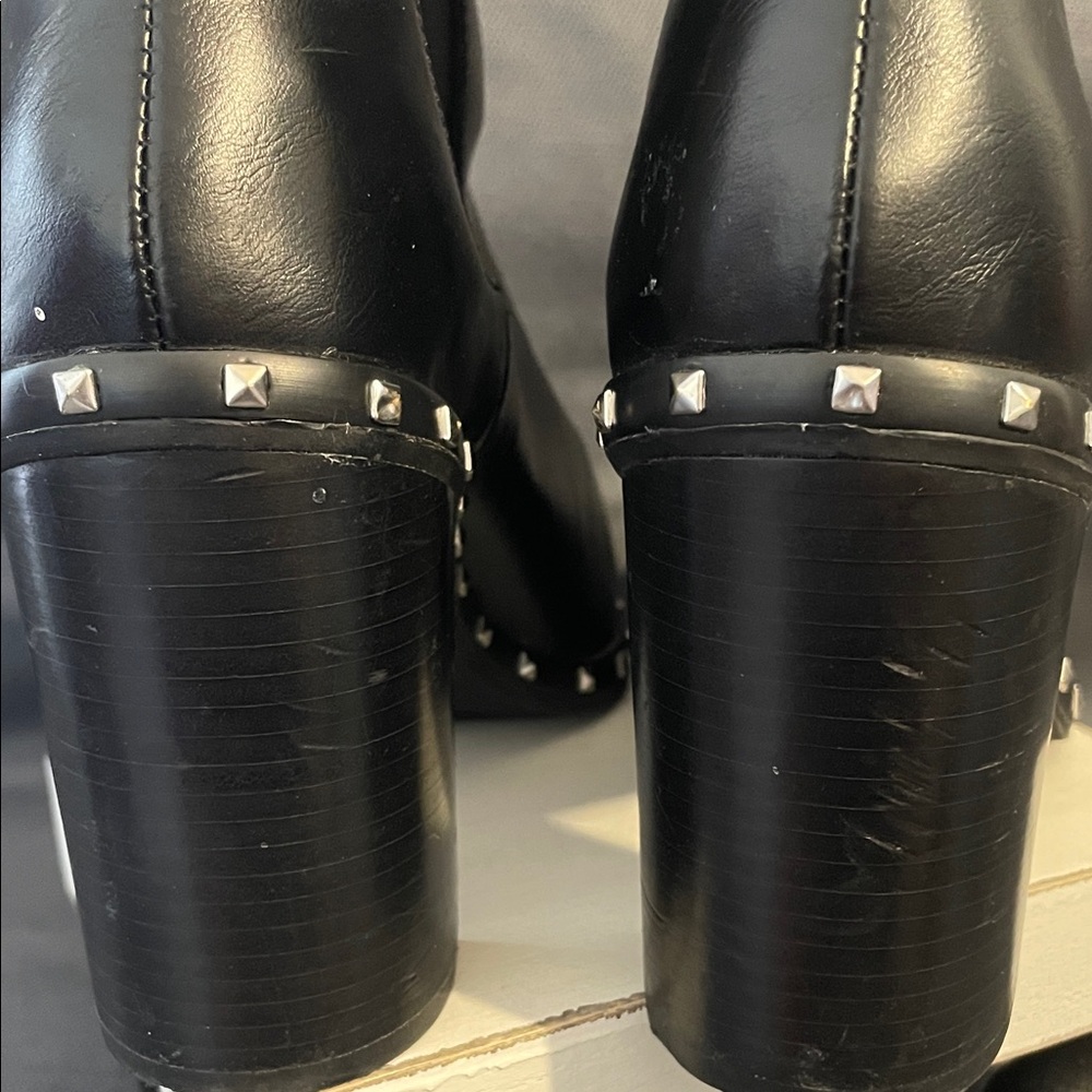 Charles By Charles David Black Studded Heeled Boots - Picture 6 of 7